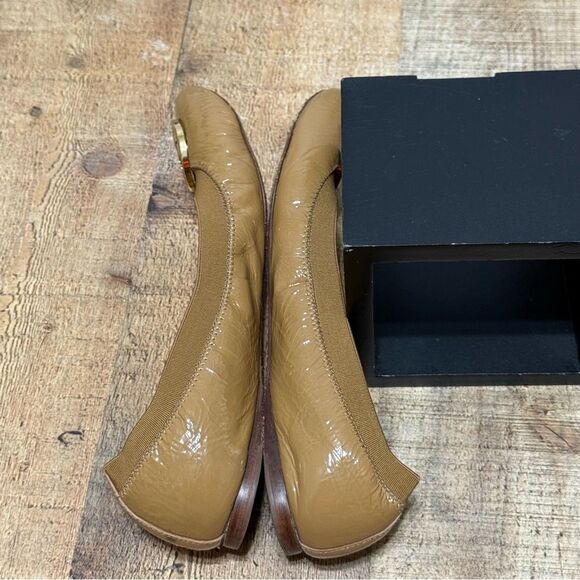 Tory Burch Flats Womens 8M Nude Beige Caroline Ballet Patent Leather Slip On - Picture 9 of 10